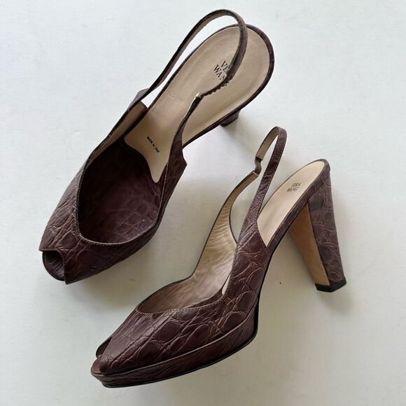 Vera Wang Collection Chocolate Brown Crocodile Slingback Peep Toe Heels - Picture 2 of 14